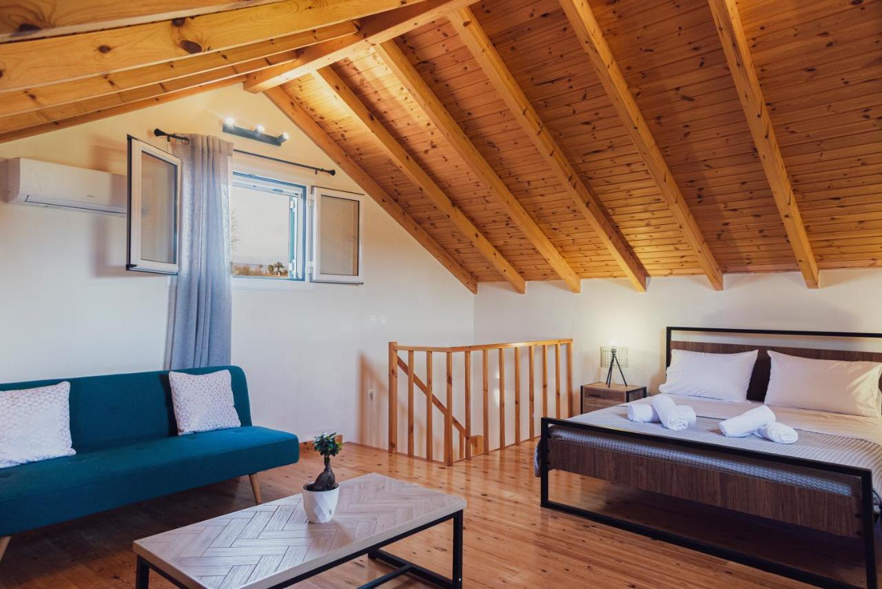 Burnelia Vacation House Лефкими Екстериор снимка