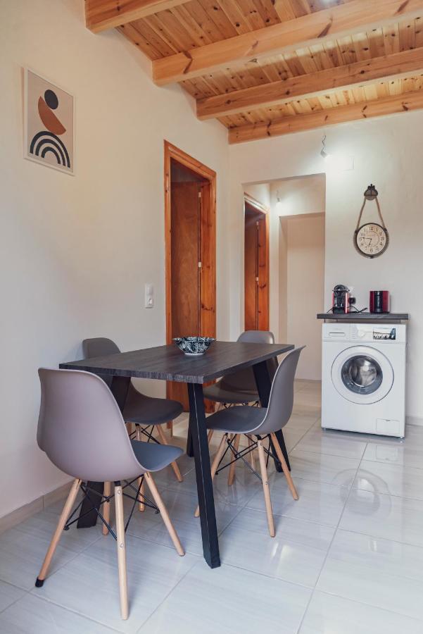 Burnelia Vacation House Лефкими Екстериор снимка